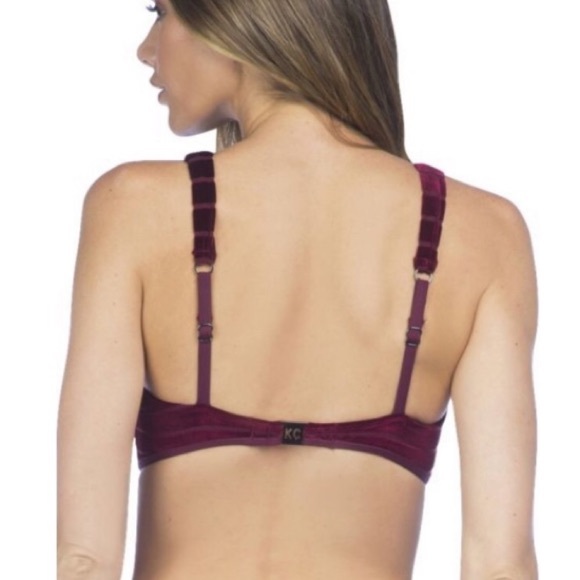 ⬇️ Kenneth Cole Velvet Mesh Stripe Chic Swim Top - Picture 2 of 4